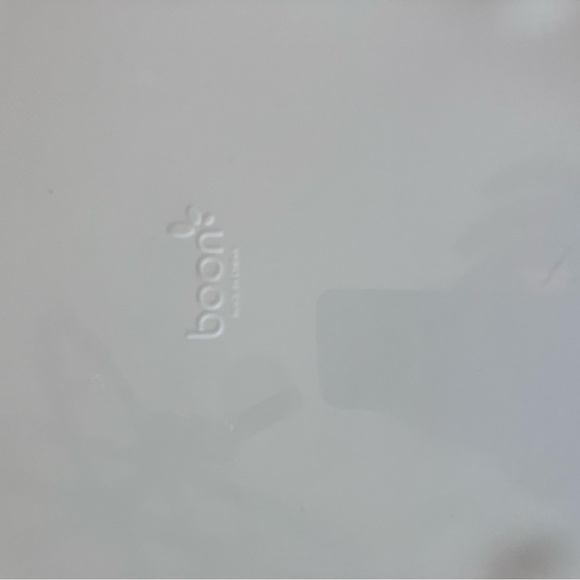 2 Boon Lawn Countertop Baby Bottle Drying Rack with Antimicrobial Tray - Picture 8 of 8